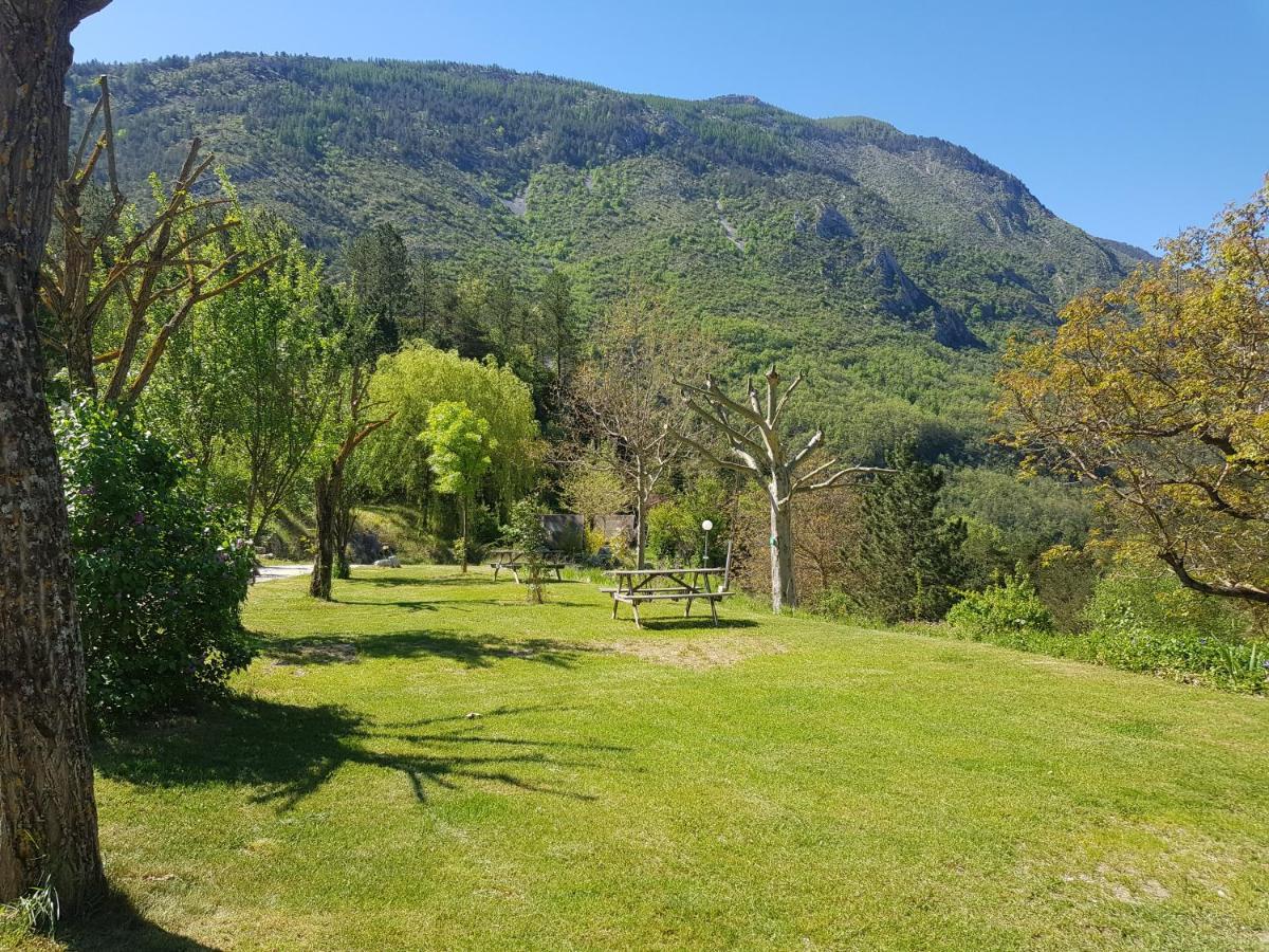 Camping Calme Et Nature Castellane Kültér fotó