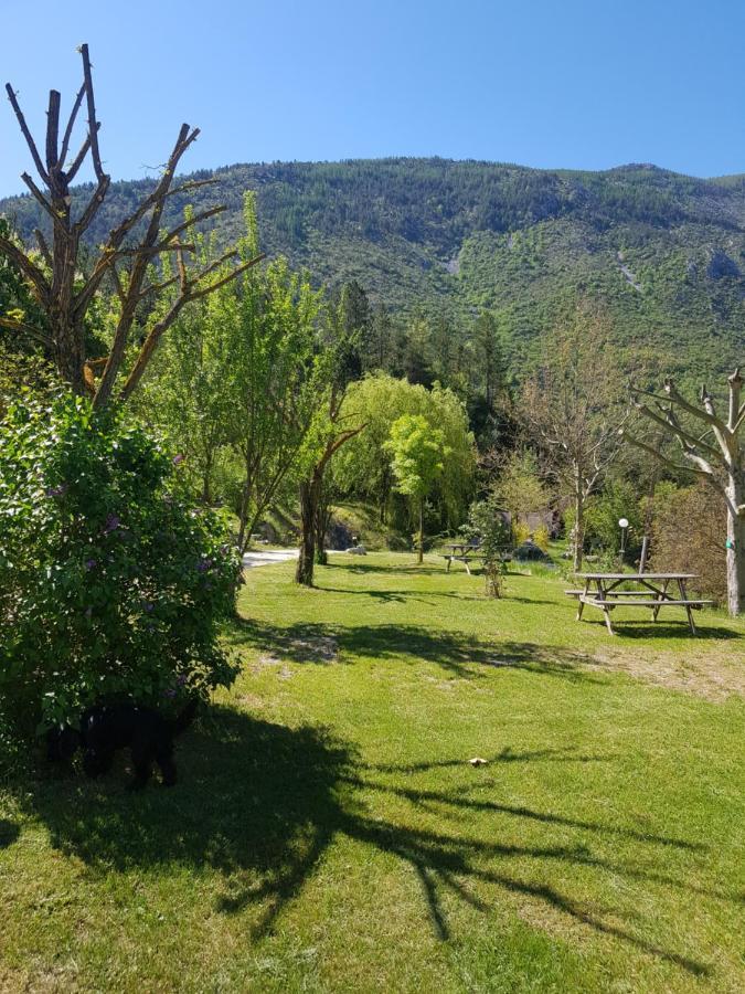 Camping Calme Et Nature Castellane Kültér fotó