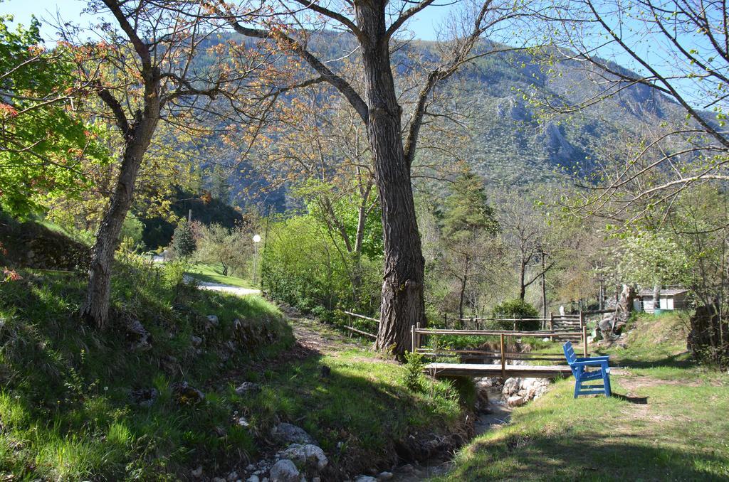 Camping Calme Et Nature Castellane Kültér fotó