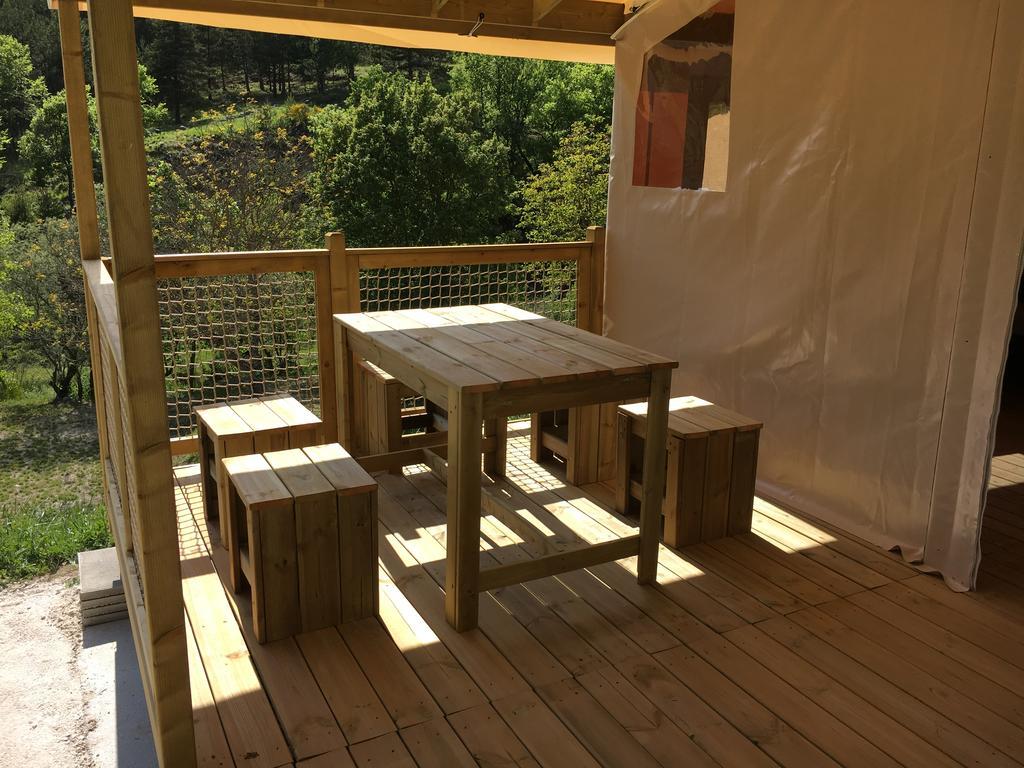 Camping Calme Et Nature Castellane Kültér fotó